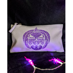 Jack-o'-lantern pouch