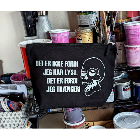 JEG TRÆNGER pouch