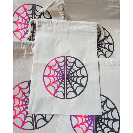 Spiderweb Projektpose