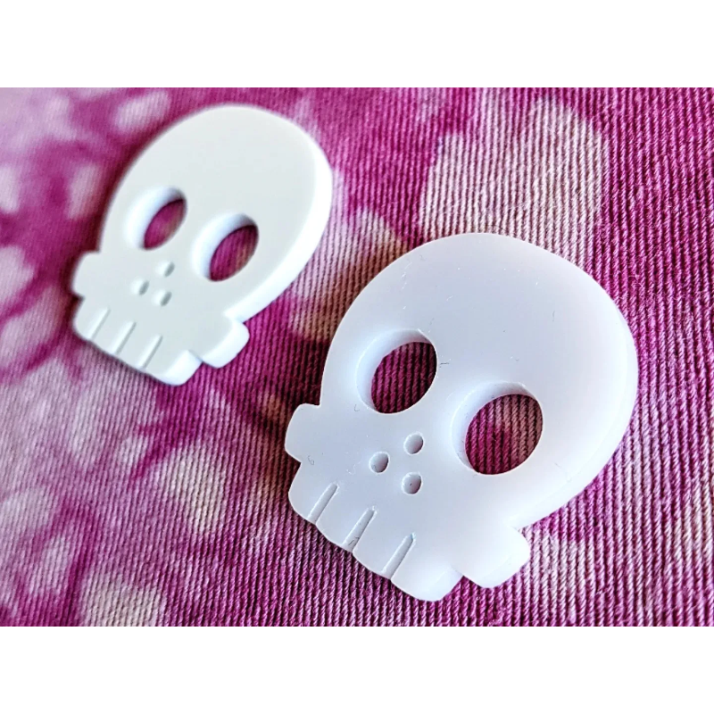 Deadly Skull Buttons 30 mm White